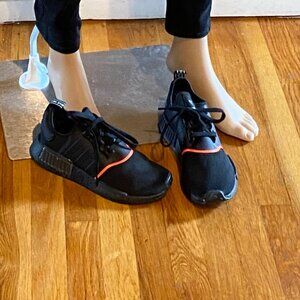 Adidas Die Weltmarke 3 Stripe Boost Sneakers Size 7